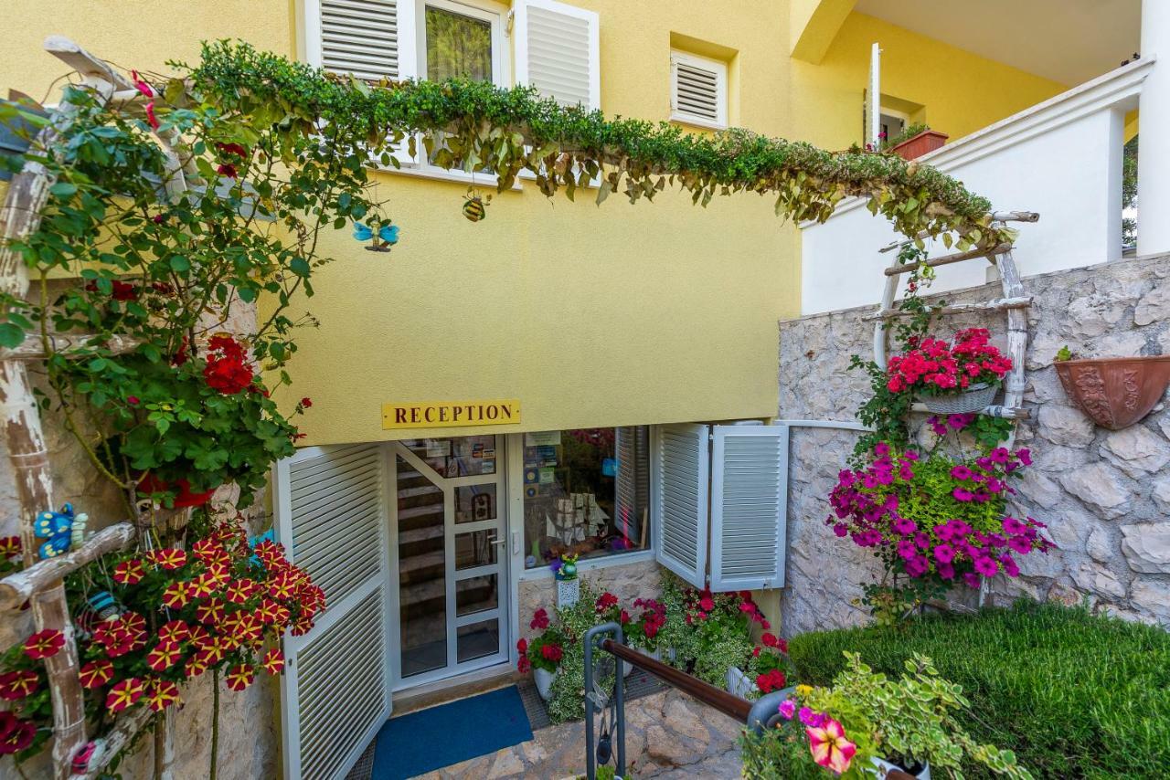 Villa Nela Petrcane Exterior foto