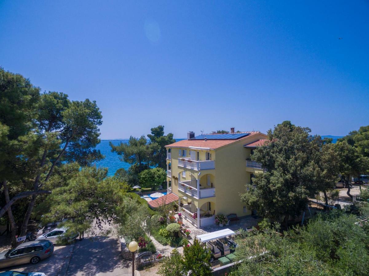 Villa Nela Petrcane Exterior foto