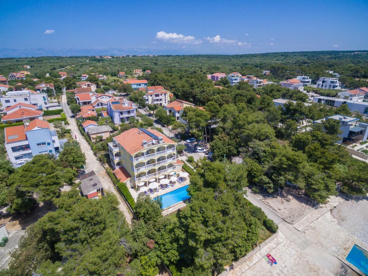 Villa Nela Petrcane Exterior foto